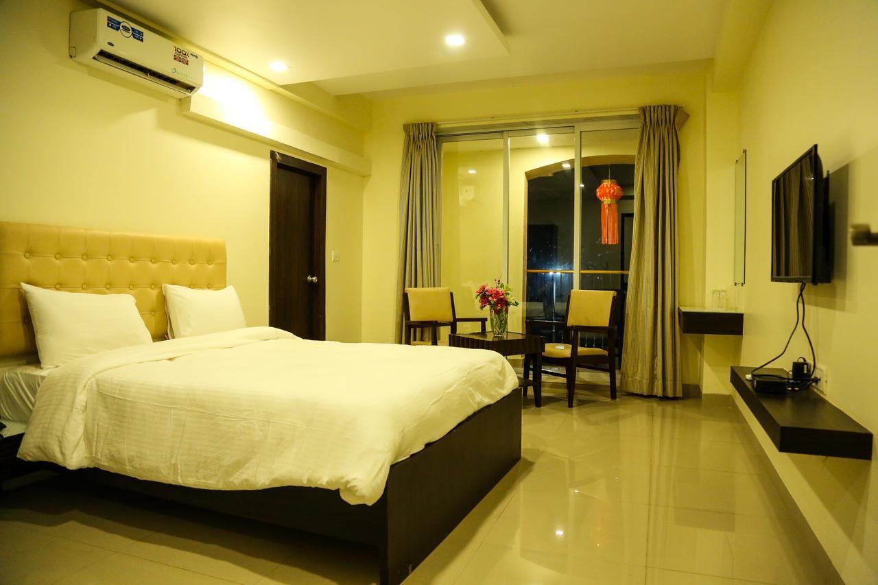 Hotel Saheb ปันเวล ภายนอก รูปภาพ